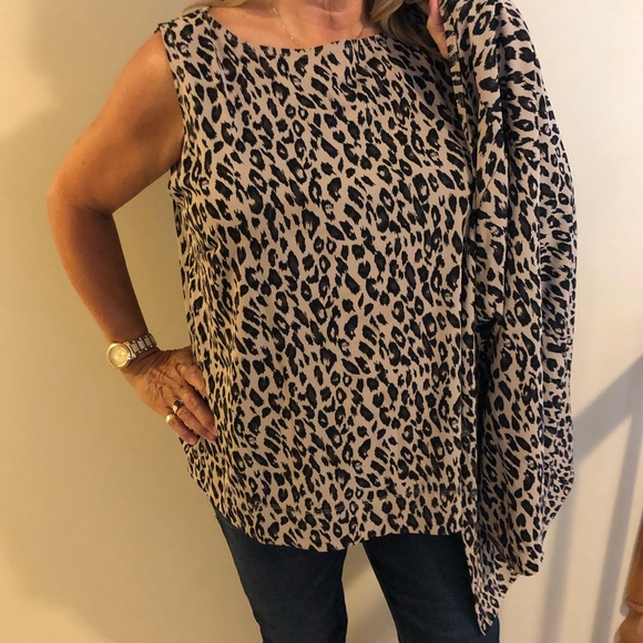 Leopard print top and matching jacket - Picture 2 of 5